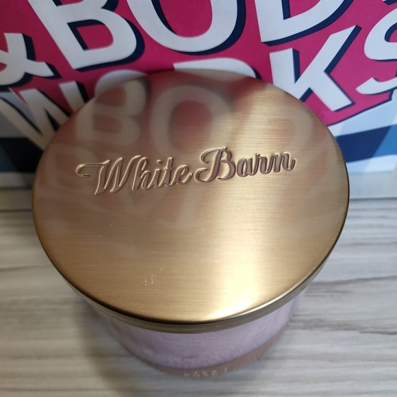 Bath and Body Works 3 Wick 14.5 oz Tea Rose Candle NWT - Picture 2 of 7